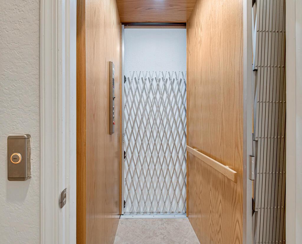 BAYWINDS / WINDJAMMER COV - Residential