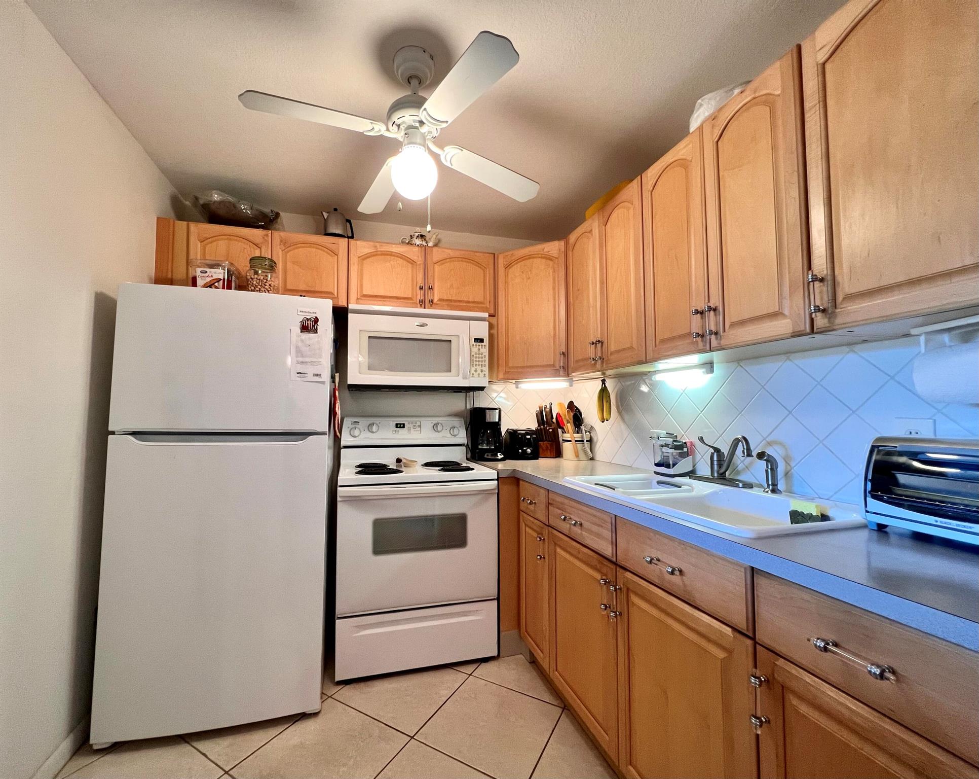 CENTURY VILLAGE -DORCHESTER CONDO - Residential