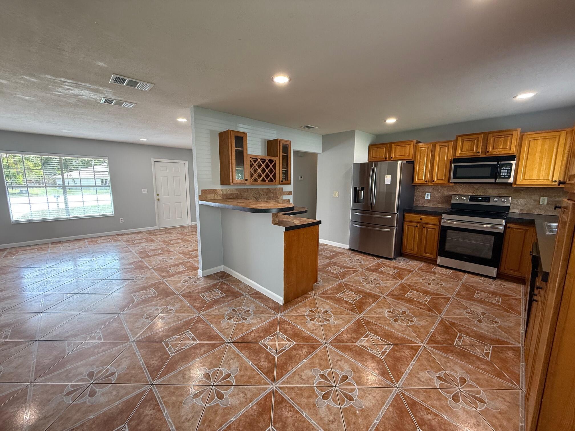Port St Lucie- Section 42 - Residential Lease