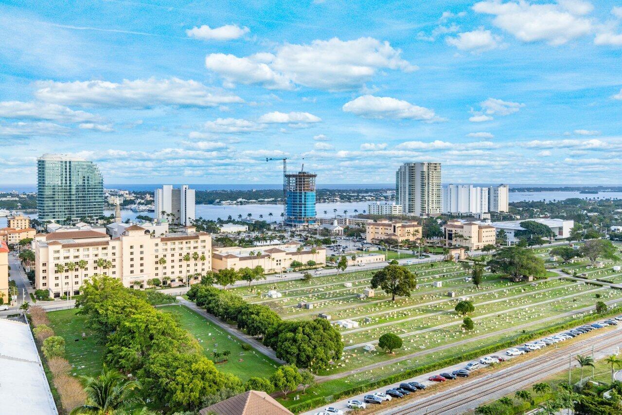 CITYPLACE SOUTH TOWER CONDO - Residential