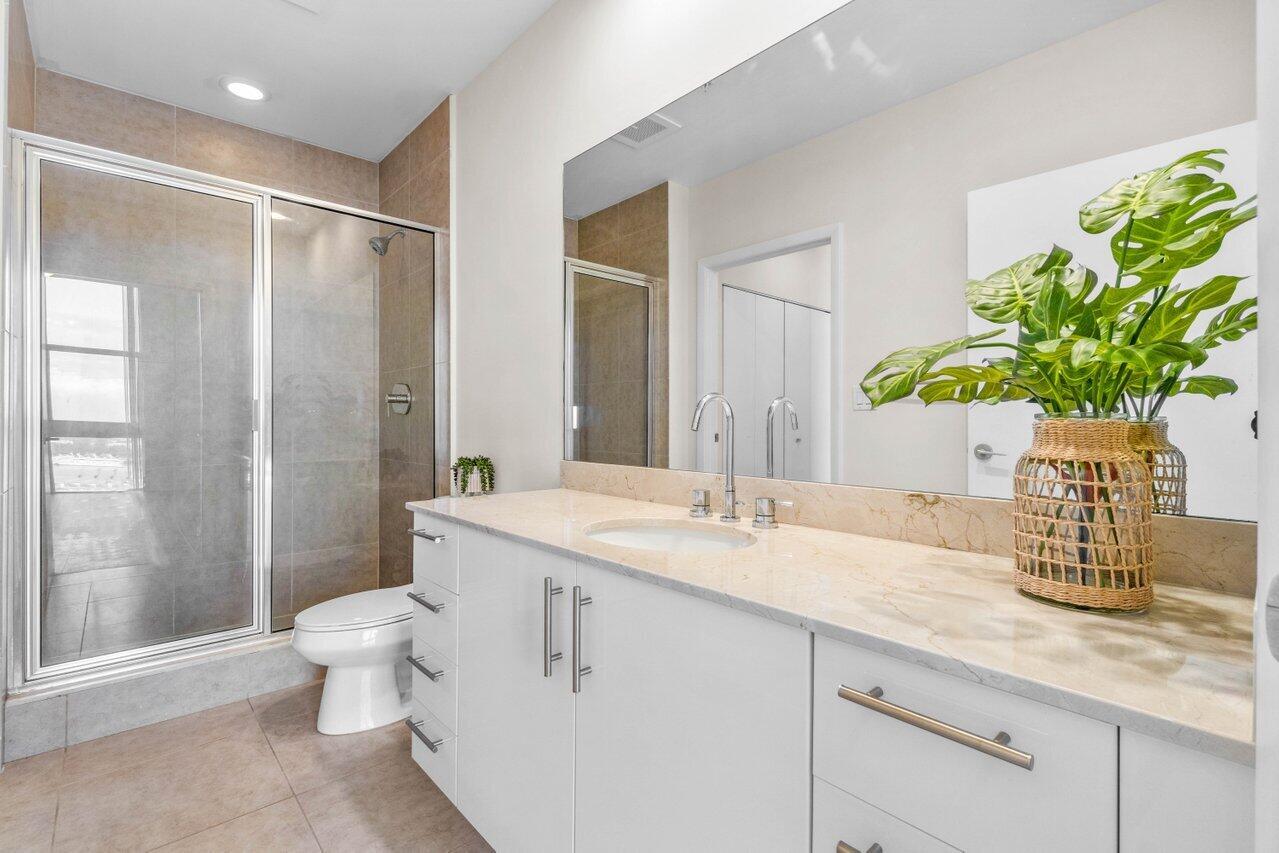 CITYPLACE SOUTH TOWER CONDO - Residential