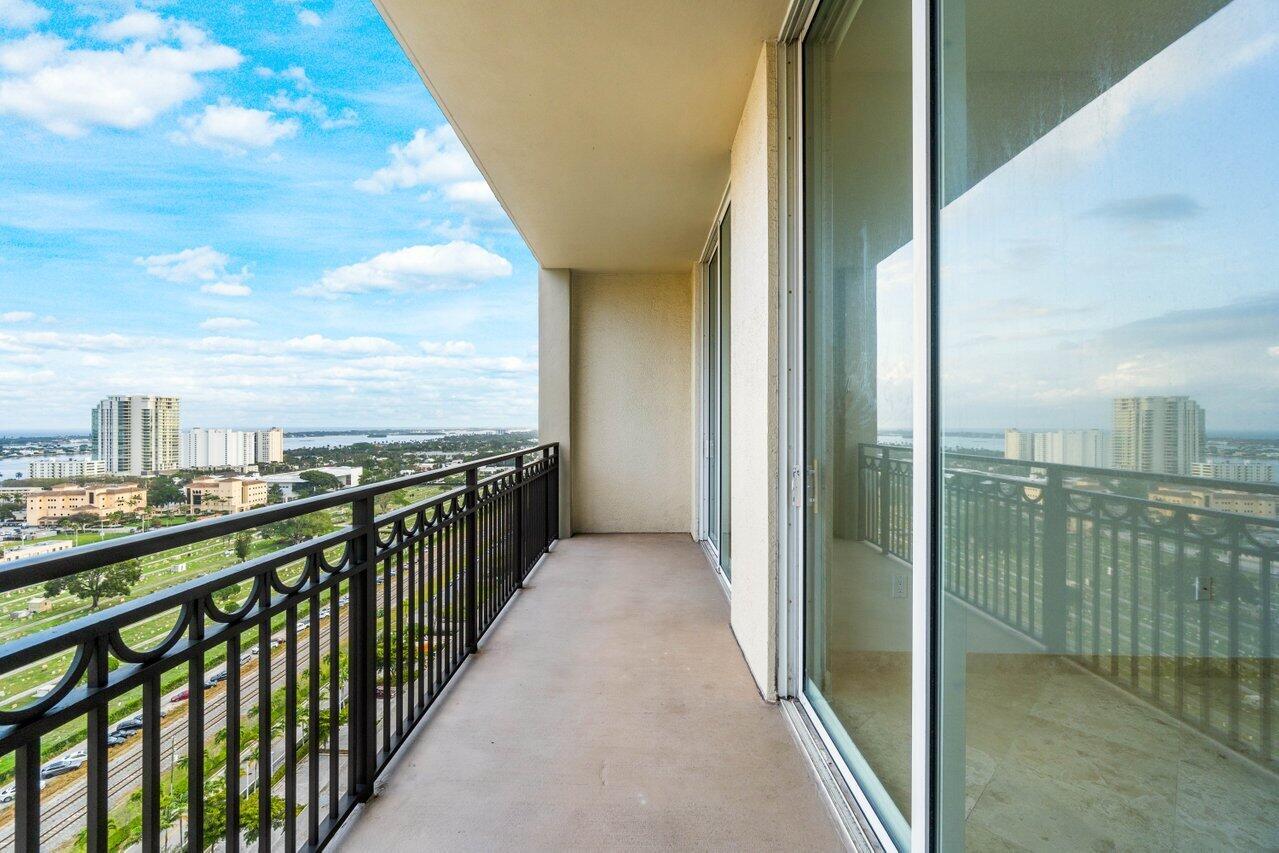 CITYPLACE SOUTH TOWER CONDO - Residential
