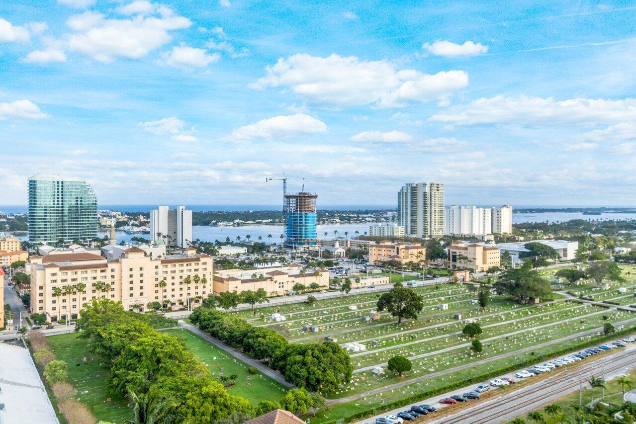 CITYPLACE SOUTH TOWER CONDO - Residential