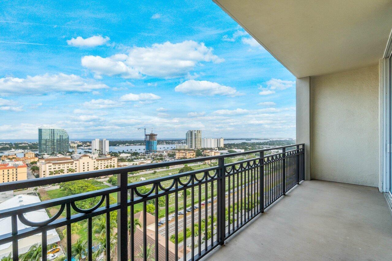 CITYPLACE SOUTH TOWER CONDO - Residential