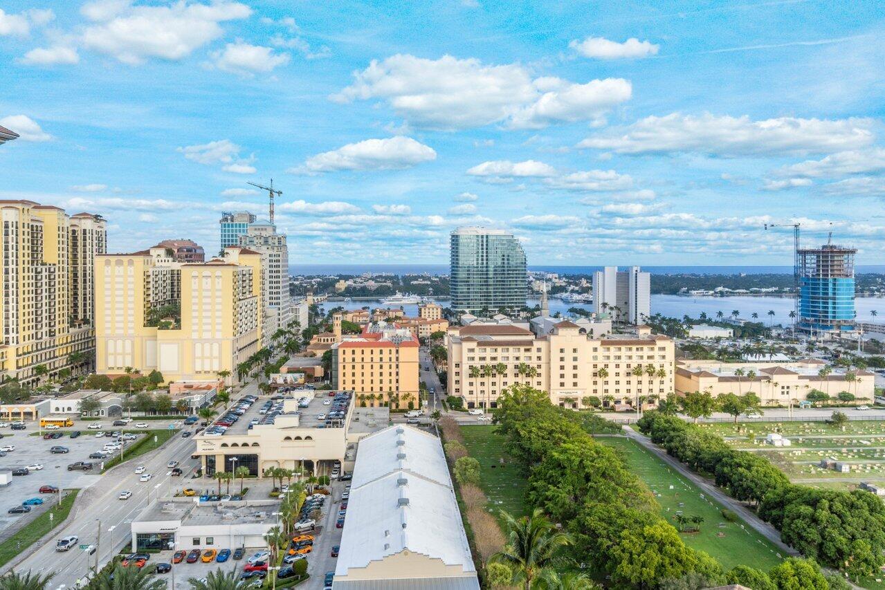 CITYPLACE SOUTH TOWER CONDO - Residential