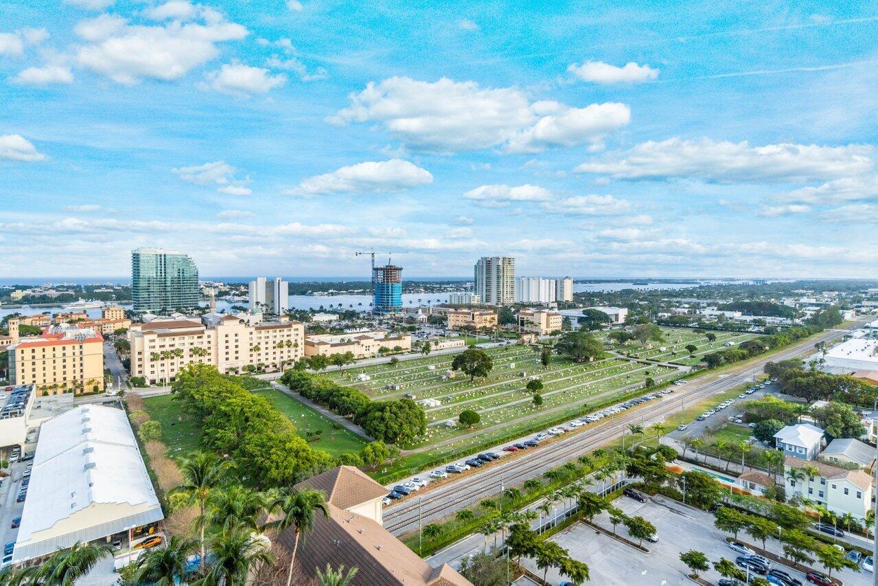 CITYPLACE SOUTH TOWER CONDO - Residential