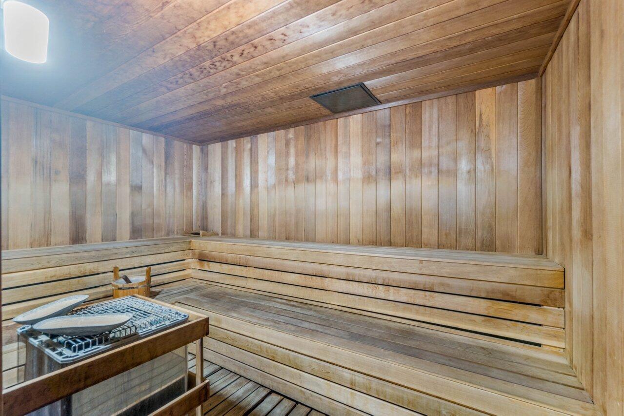 CITYPLACE SOUTH TOWER CONDO - Residential