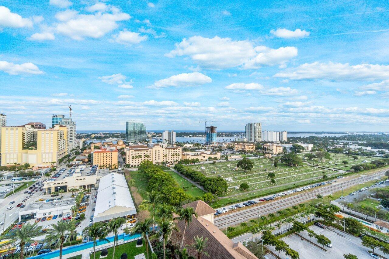 CITYPLACE SOUTH TOWER CONDO - Residential