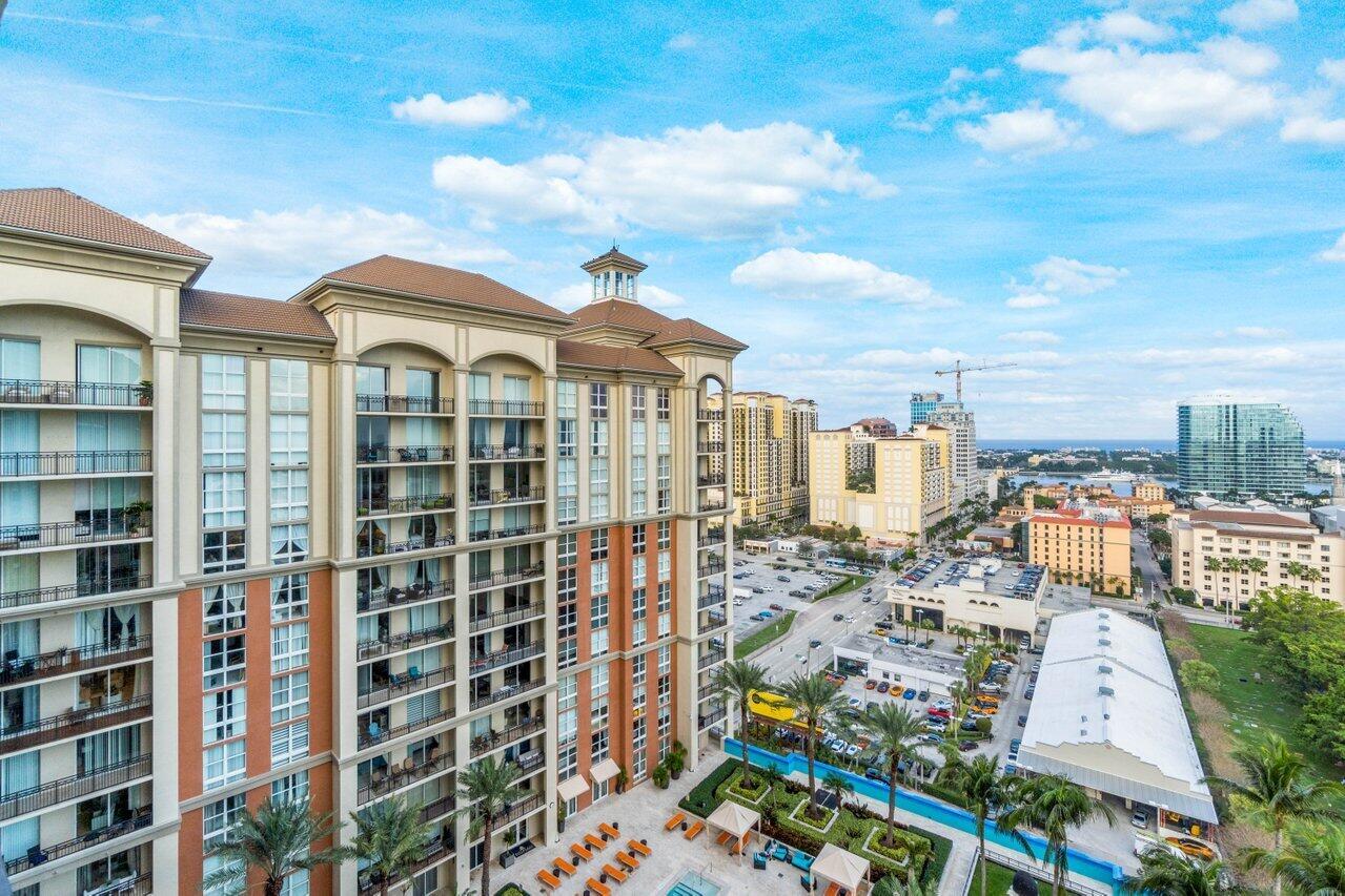 CITYPLACE SOUTH TOWER CONDO - Residential