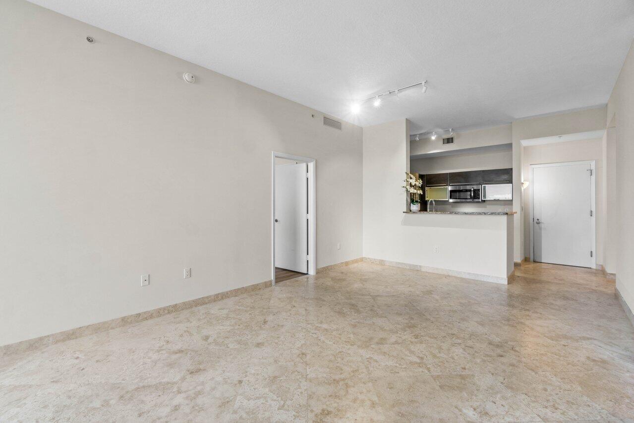 CITYPLACE SOUTH TOWER CONDO - Residential