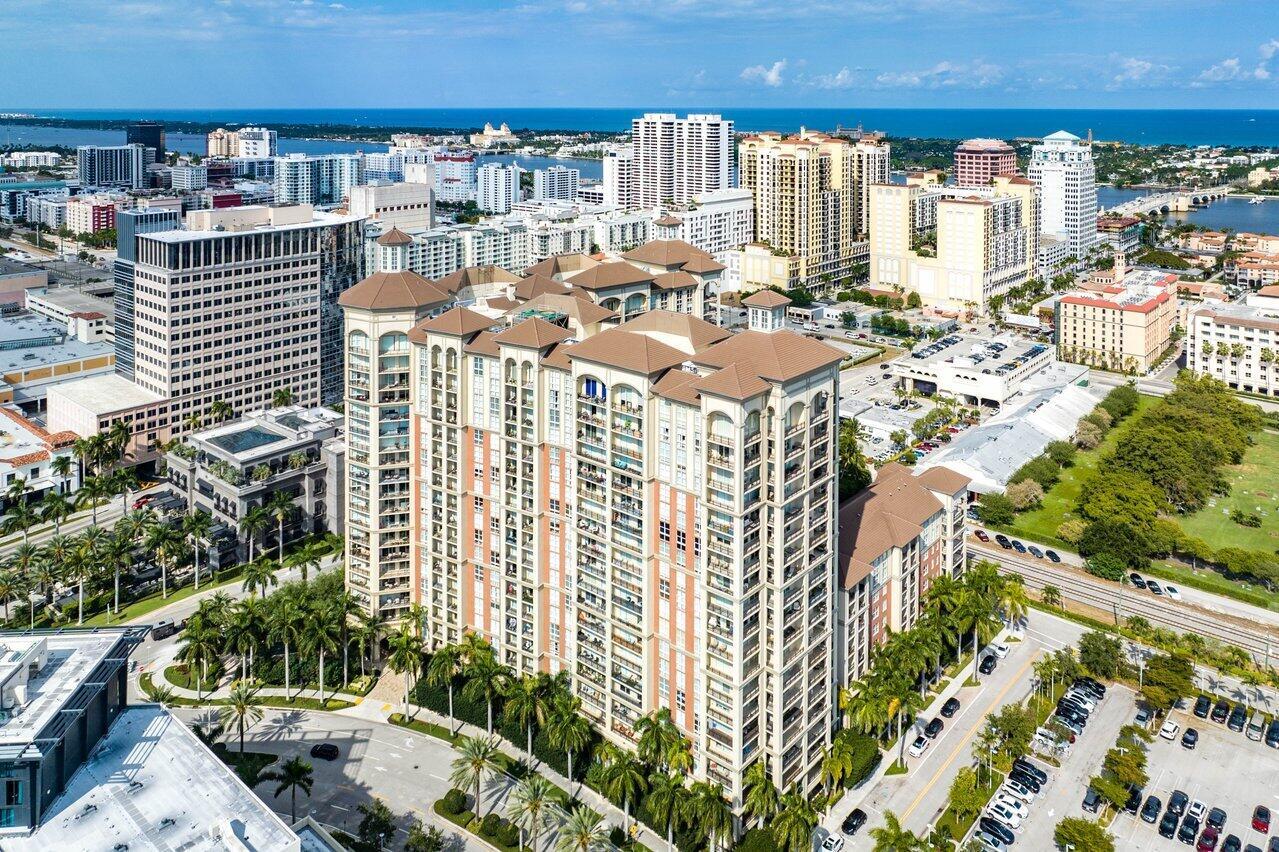 CITYPLACE SOUTH TOWER CONDO - Residential
