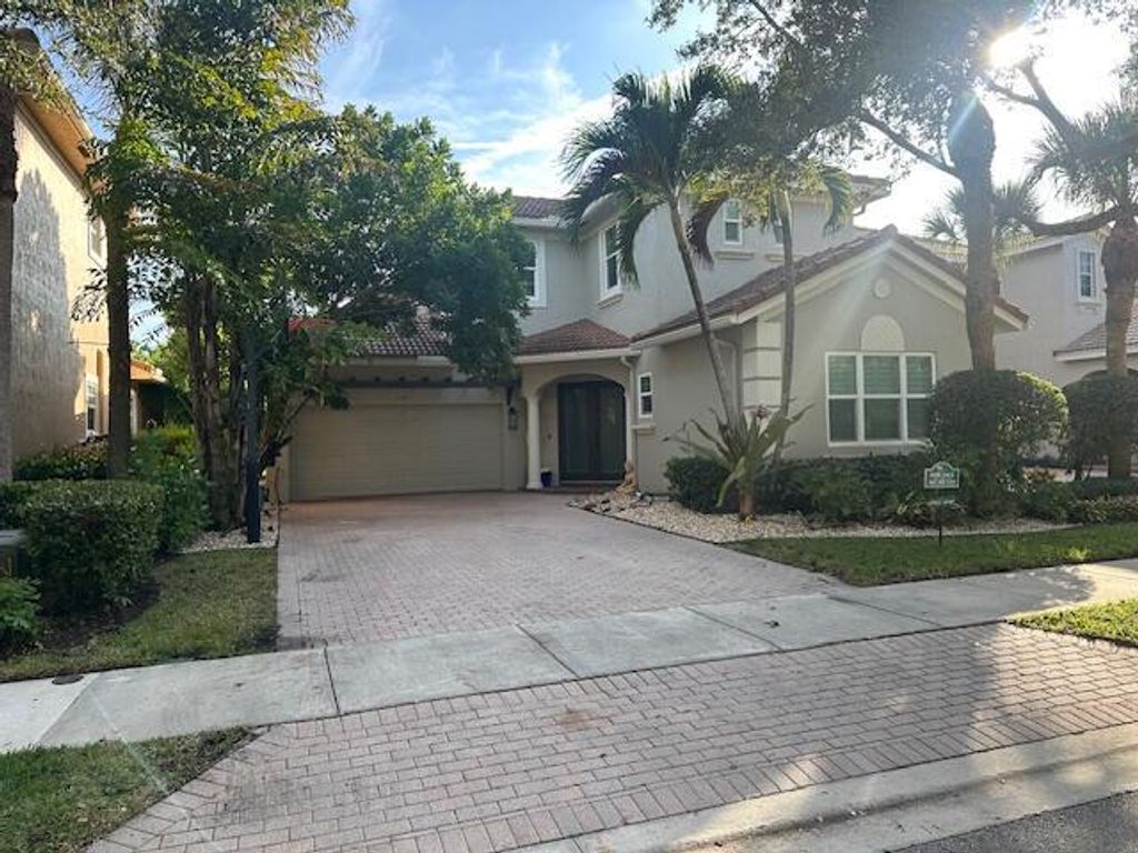 Photo of 104 Via Azurra, Jupiter, FL 33458 (MLS # R11146435)
