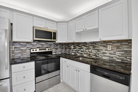 Tiny photo for 506 E Capri Road #506, Delray Beach, FL 33484 (MLS # B26039939)