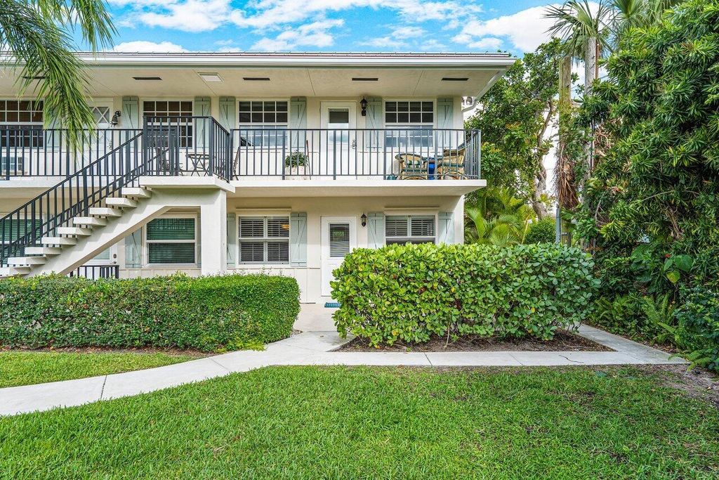 Photo of 100 Bravado Lane #4, Palm Beach Shores, FL 33404 (MLS # R10960243)