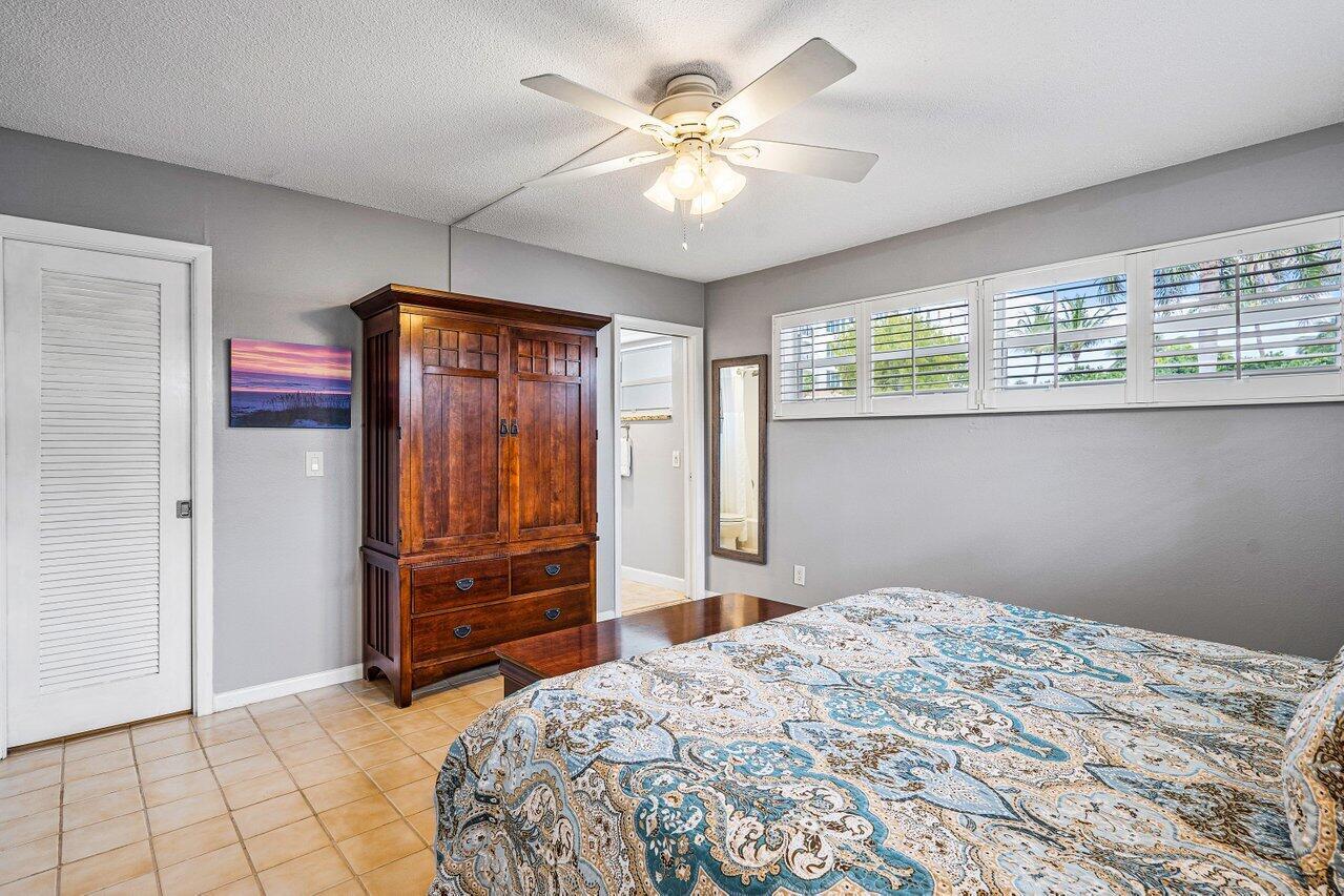 BEACH HOUSE CONDO - Residential