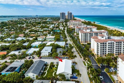 Photo of 100 Bravado Lane #4, Palm Beach Shores, FL 33404 (MLS # R10960243)