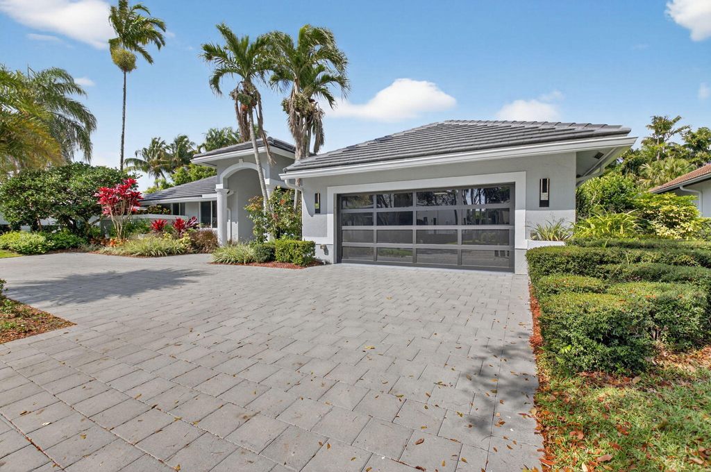 Photo of 5761 Paddington Way, Boca Raton, FL 33496 (MLS # R11167094)