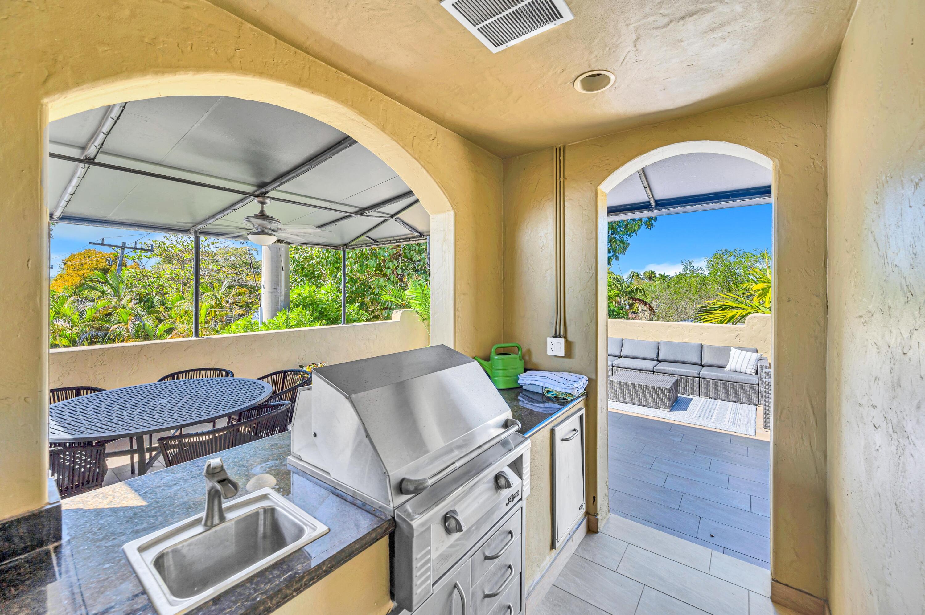 LAS OLAS PARK CORR PLAT - Residential