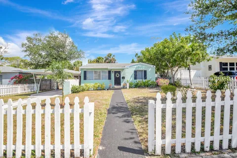 953 Churchill Road, West Palm Beach, FL MLS: R11082939