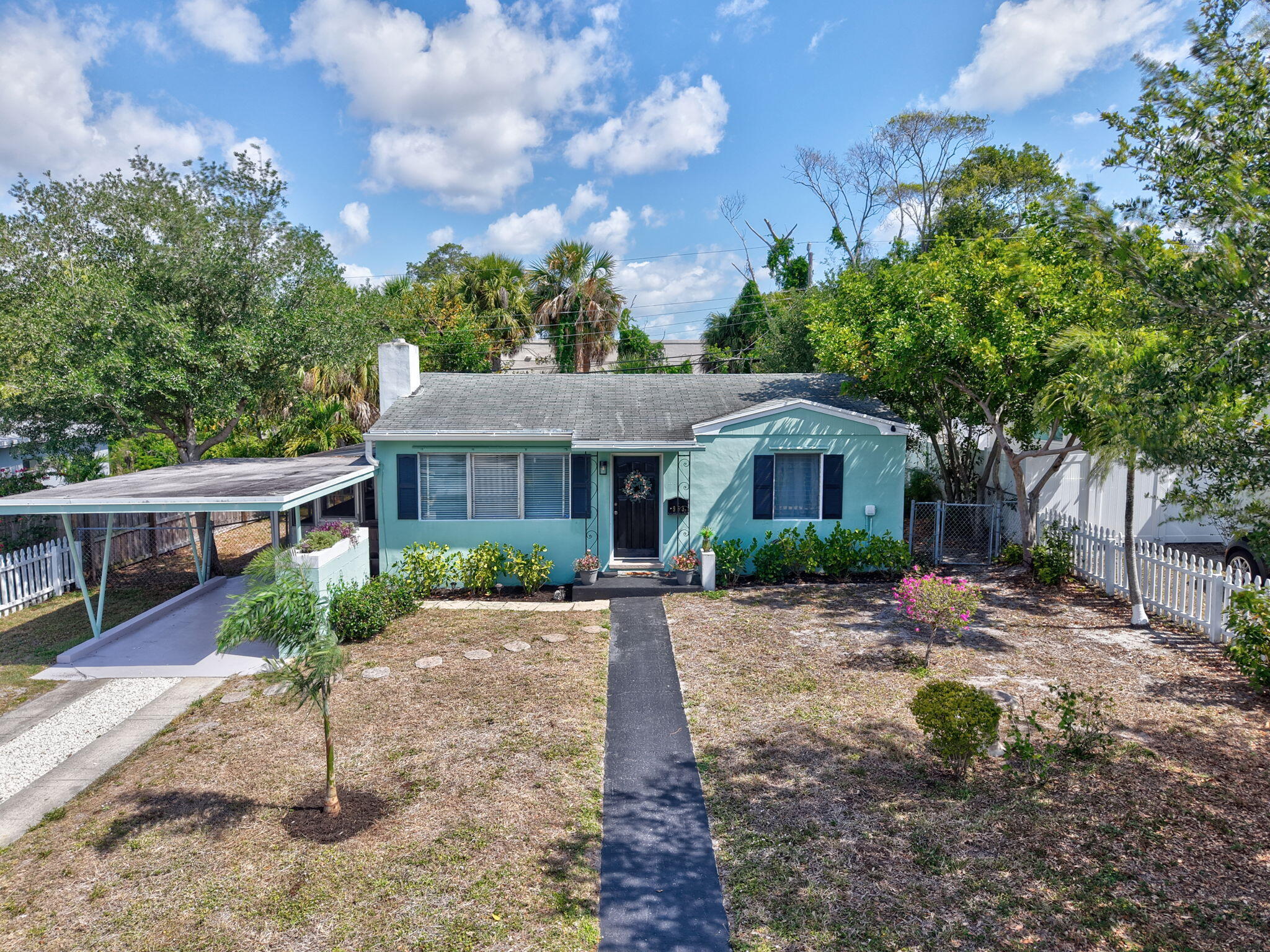 953 Churchill Road