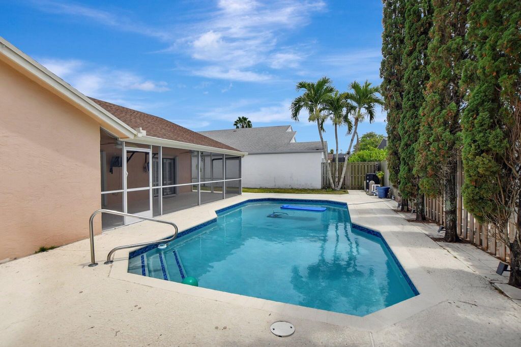 Photo of 21023 Rustlewood Avenue, Boca Raton, FL 33428 (MLS # R10983564)
