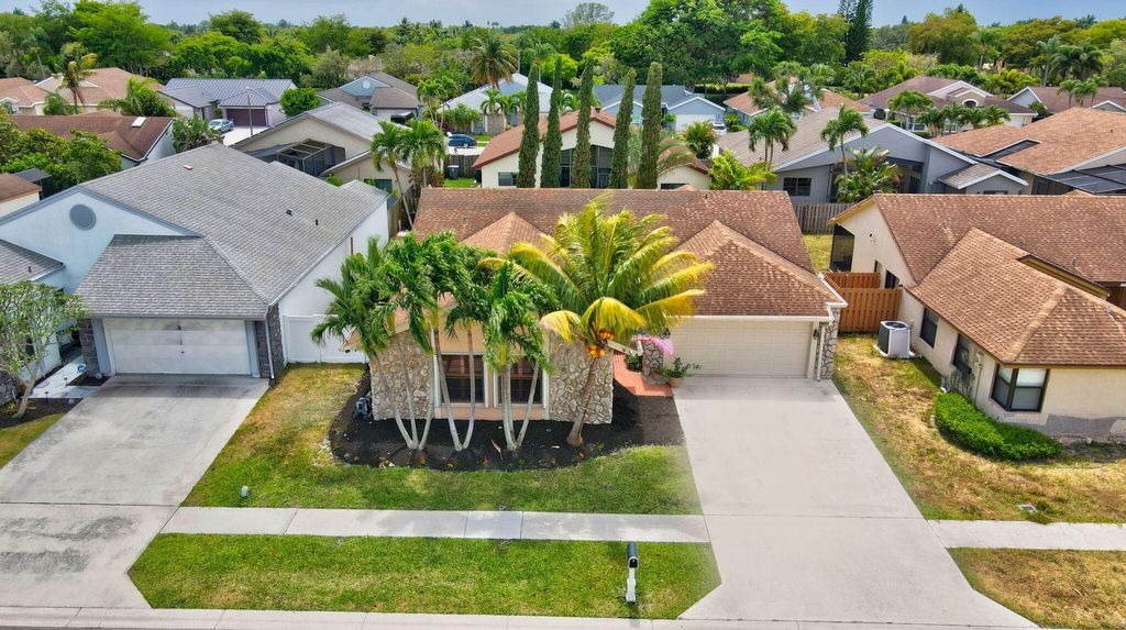 Photo of 21023 Rustlewood Avenue, Boca Raton, FL 33428 (MLS # R10983564)