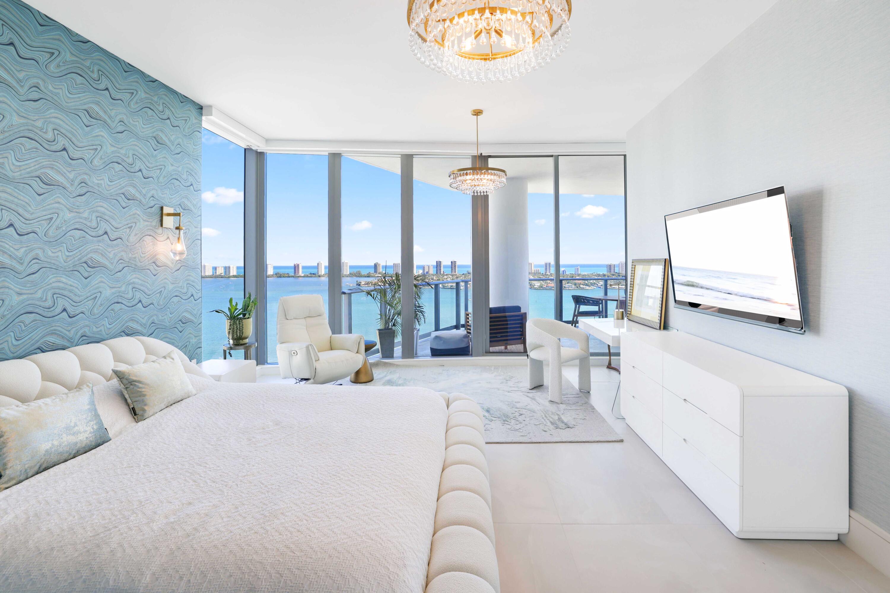 NAUTILUS 220 CONDOMINIUM - Residential