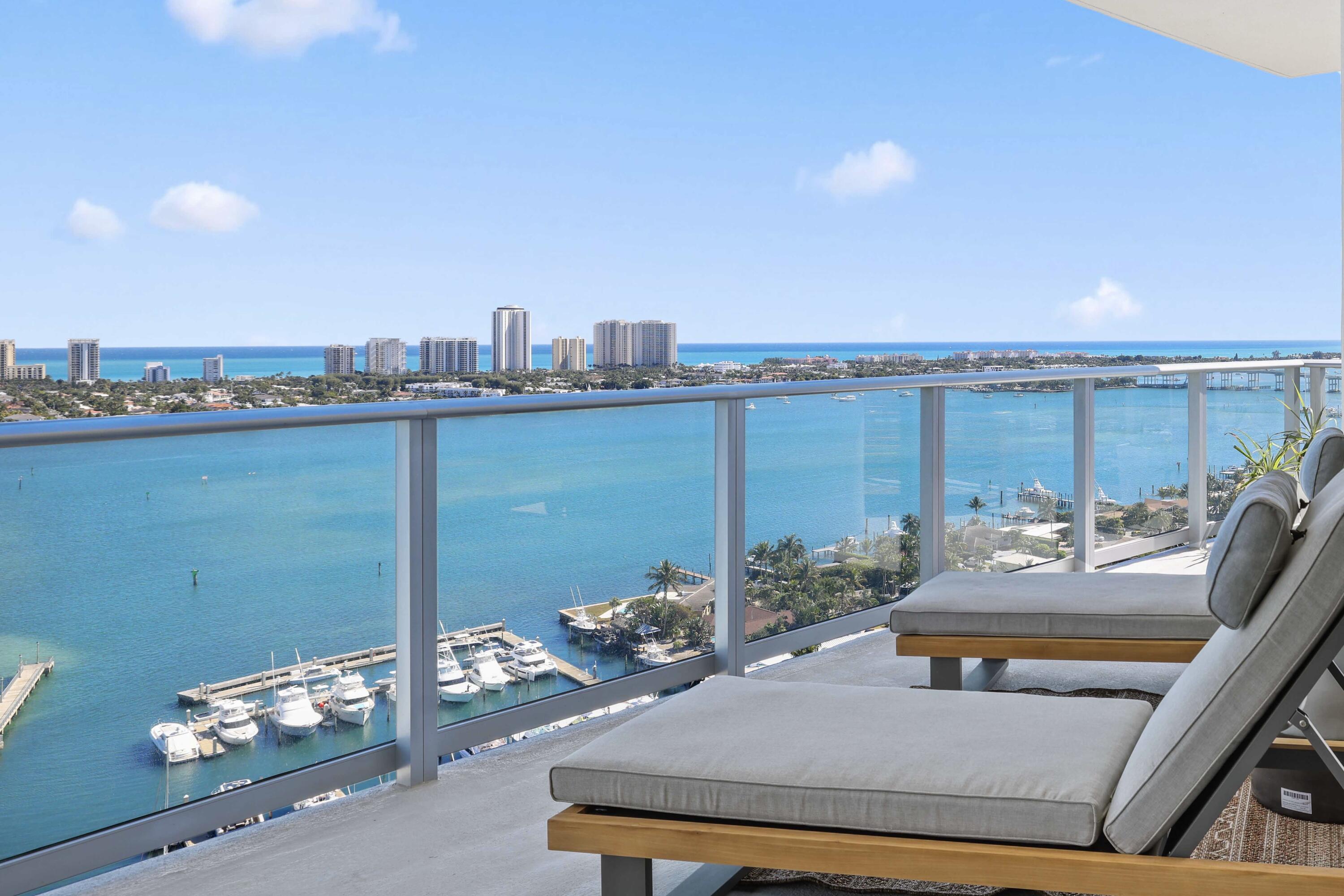 NAUTILUS 220 CONDOMINIUM - Residential