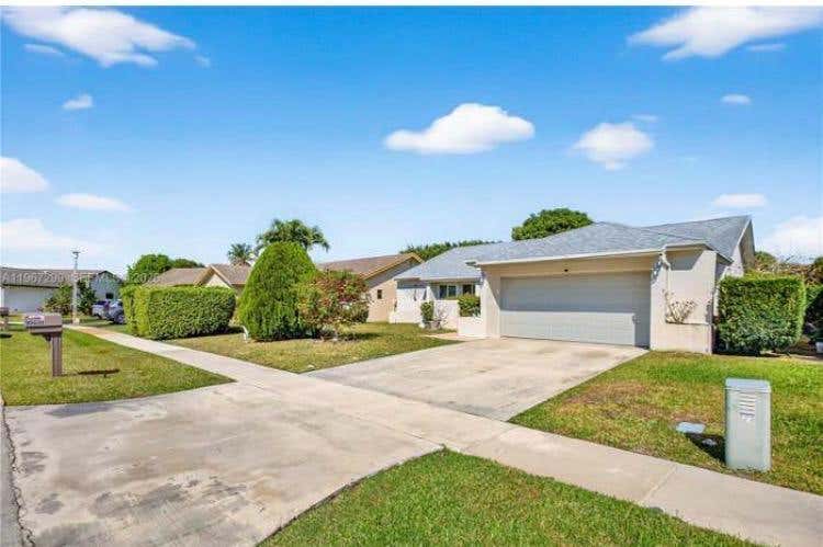 Photo of 10681 GREENBRIAR Court, Boca Raton, FL 33498 (MLS # B26061820)