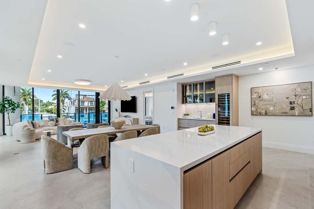 Photo of 87 Isle Of Venice Drive #401n, Fort Lauderdale, FL 33301 (MLS # B26044780)