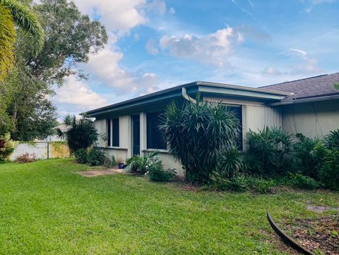 A home in Port St Lucie