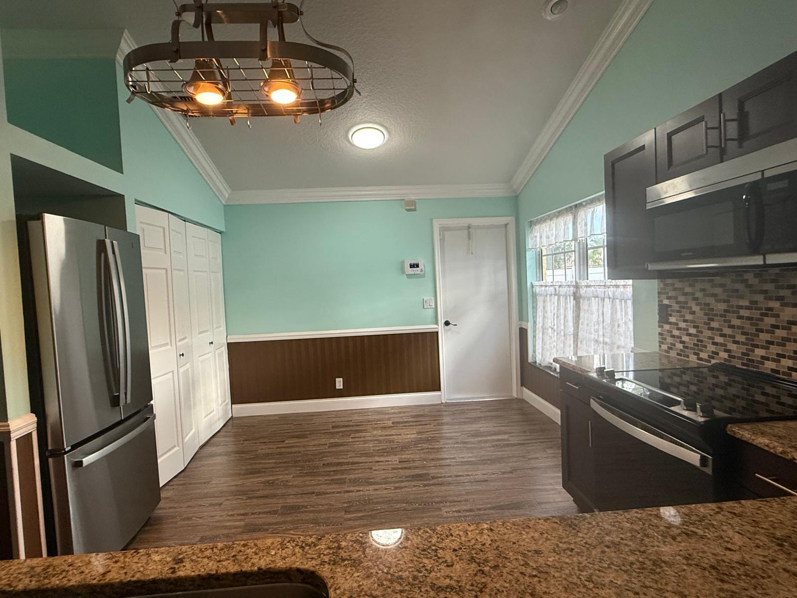 SUN VALLEY 2 - Residential Lease