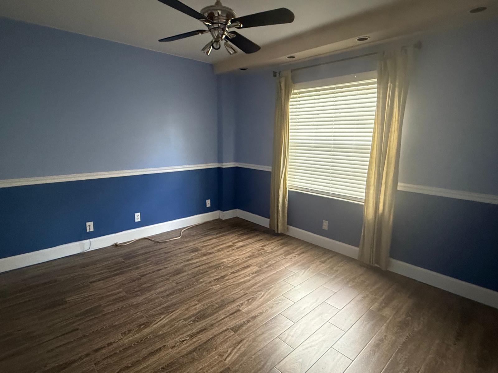 SUN VALLEY 2 - Residential Lease