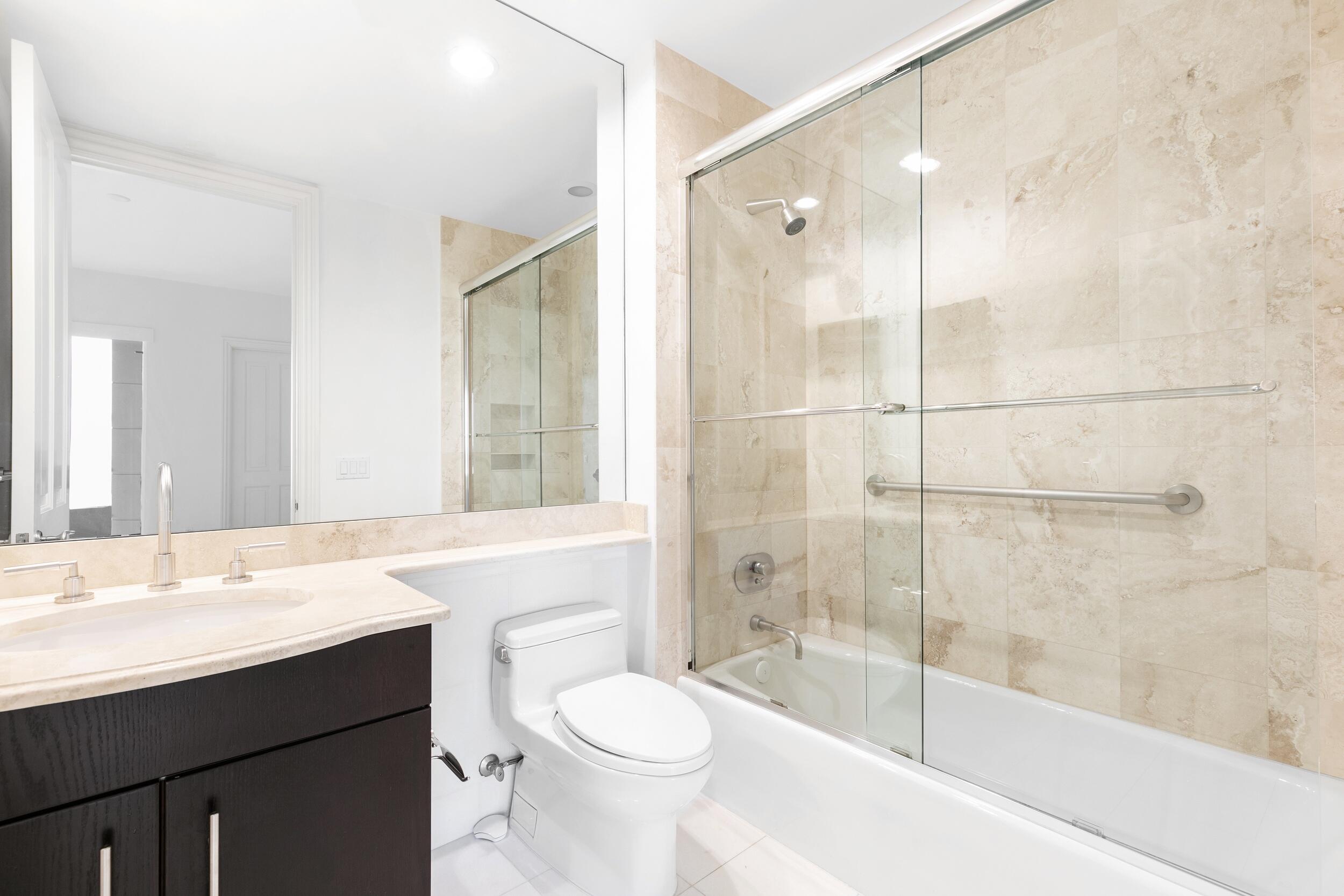 ONE WATERMARK PLACE OF THE PALM BEACHES - Residential