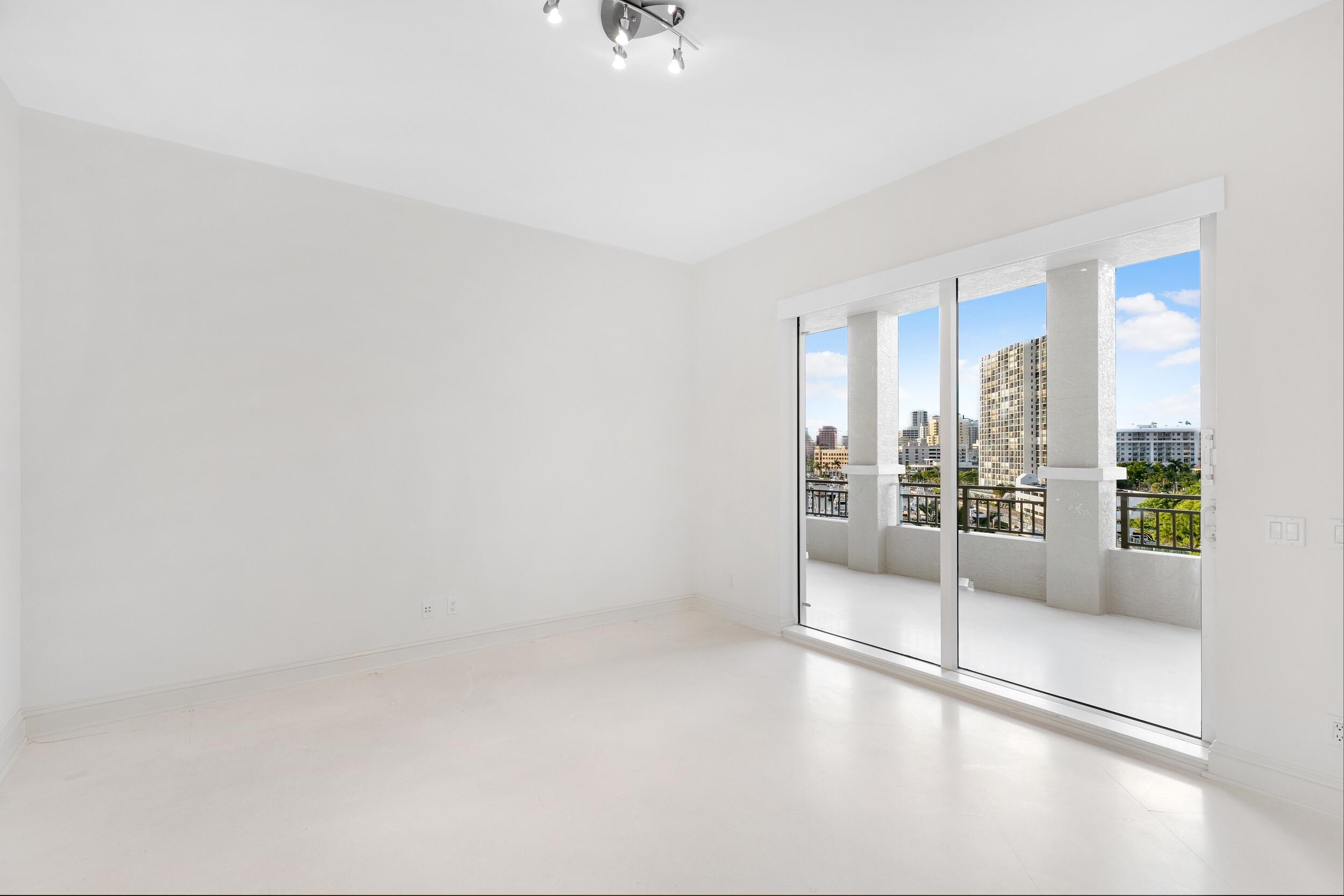 ONE WATERMARK PLACE OF THE PALM BEACHES - Residential