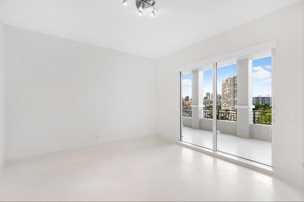 ONE WATERMARK PLACE OF THE PALM BEACHES - Residential