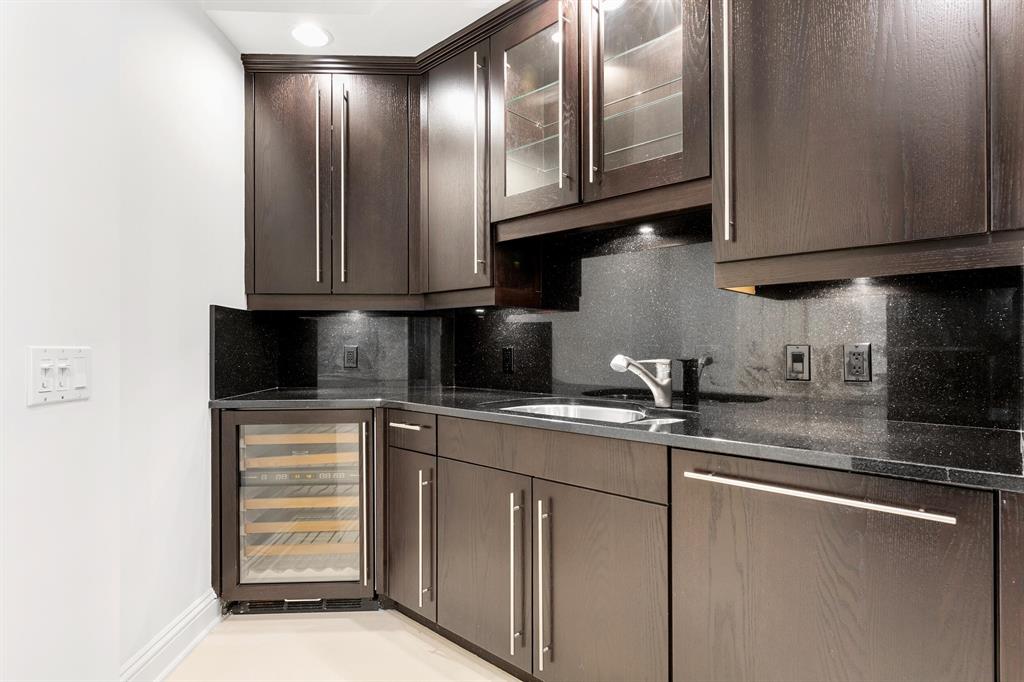 ONE WATERMARK PLACE OF THE PALM BEACHES - Residential