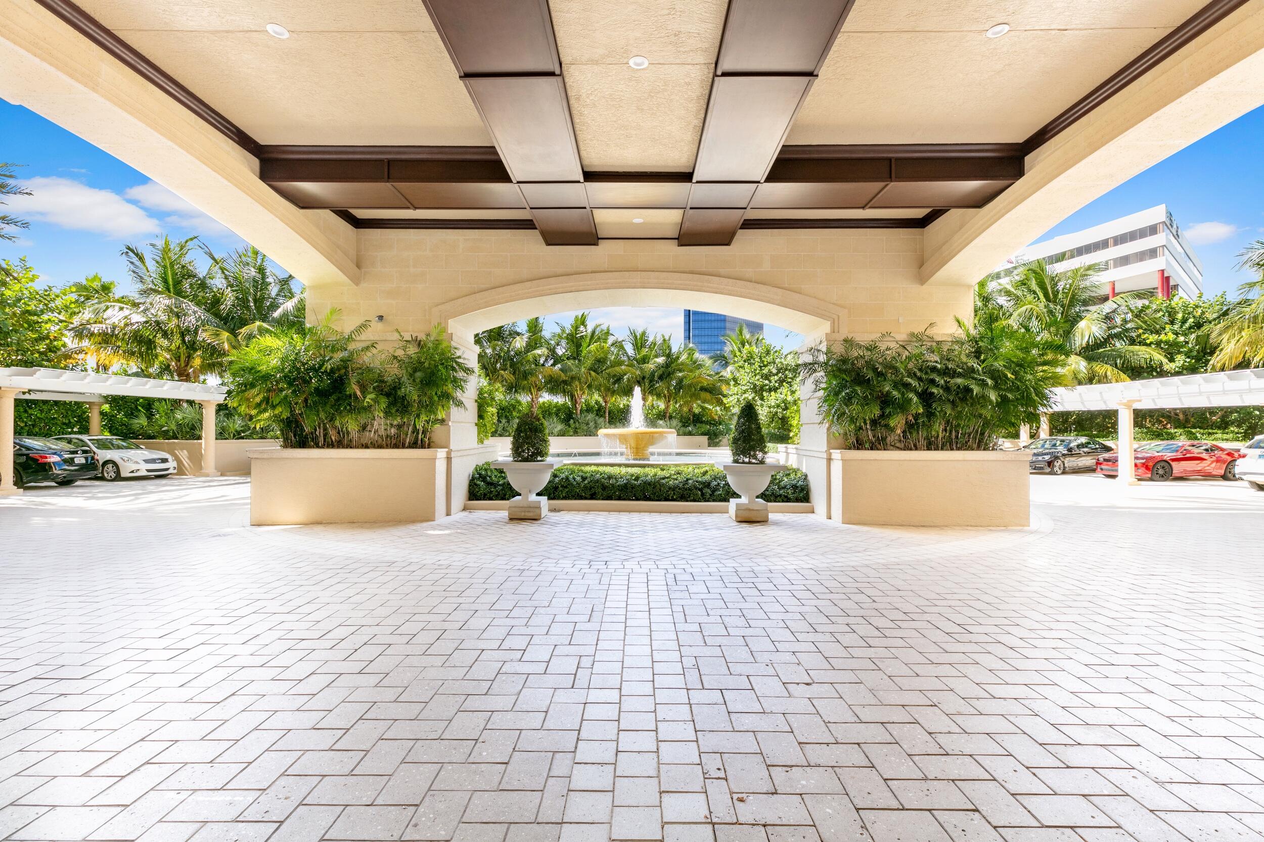 ONE WATERMARK PLACE OF THE PALM BEACHES - Residential