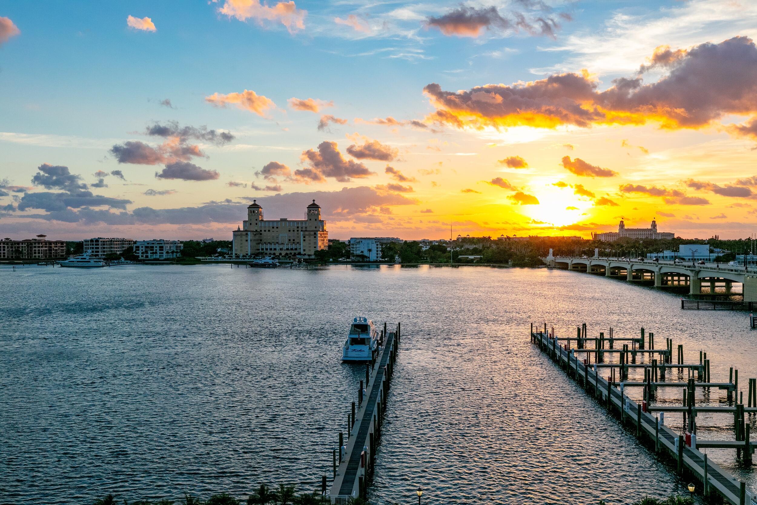 ONE WATERMARK PLACE OF THE PALM BEACHES - Residential