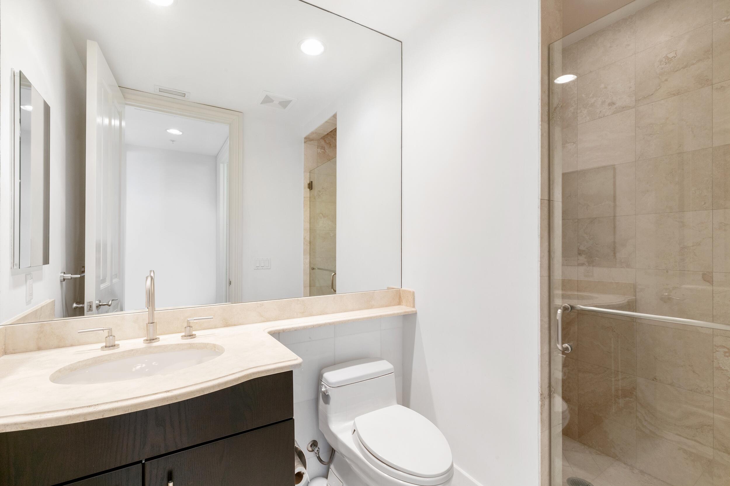 ONE WATERMARK PLACE OF THE PALM BEACHES - Residential