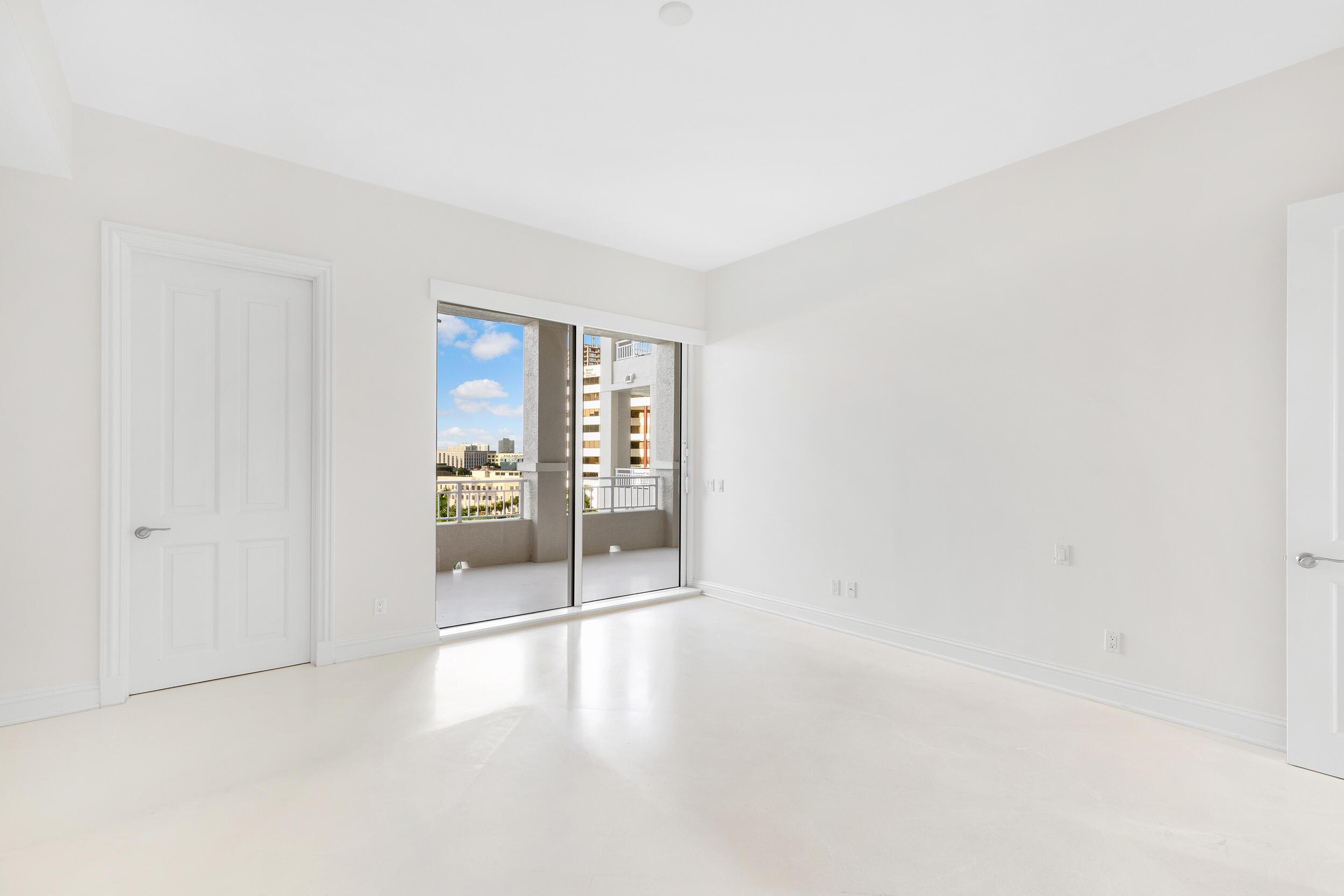 ONE WATERMARK PLACE OF THE PALM BEACHES - Residential