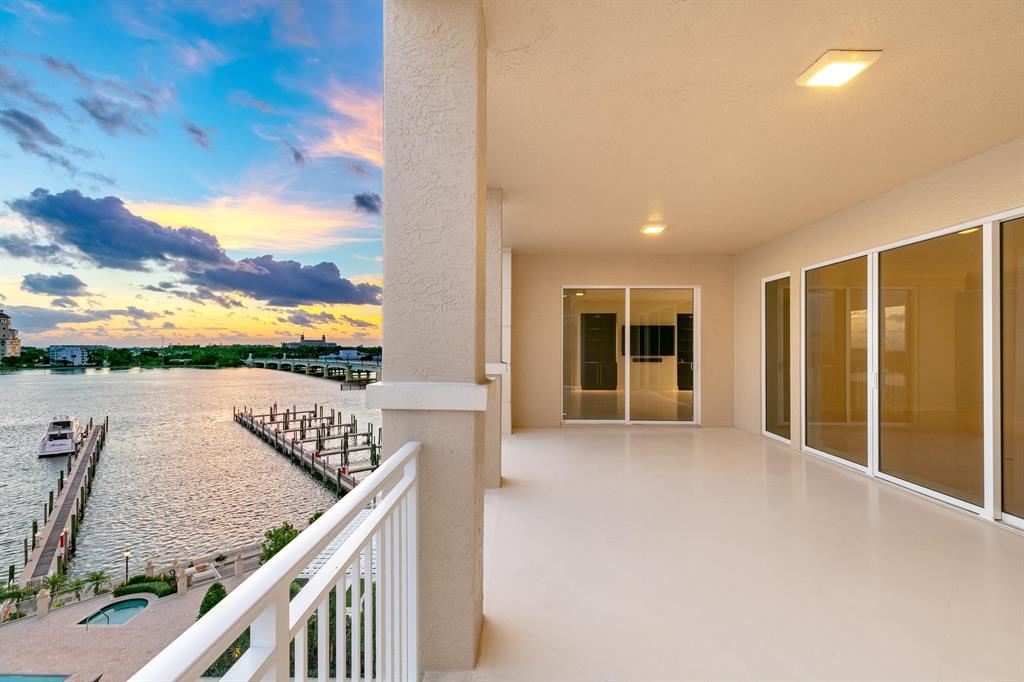 ONE WATERMARK PLACE OF THE PALM BEACHES - Residential