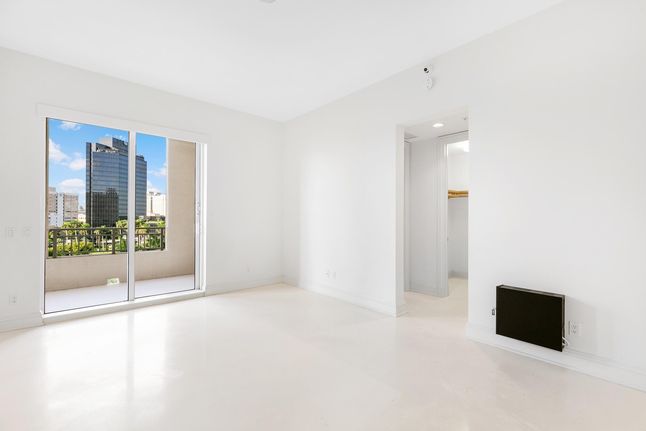 ONE WATERMARK PLACE OF THE PALM BEACHES - Residential