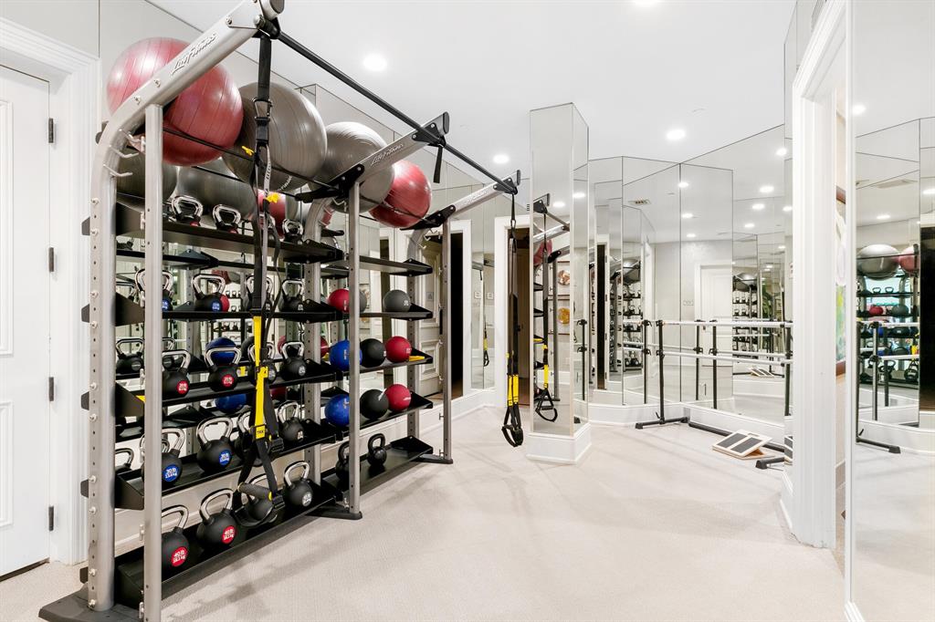 ONE WATERMARK PLACE OF THE PALM BEACHES - Residential