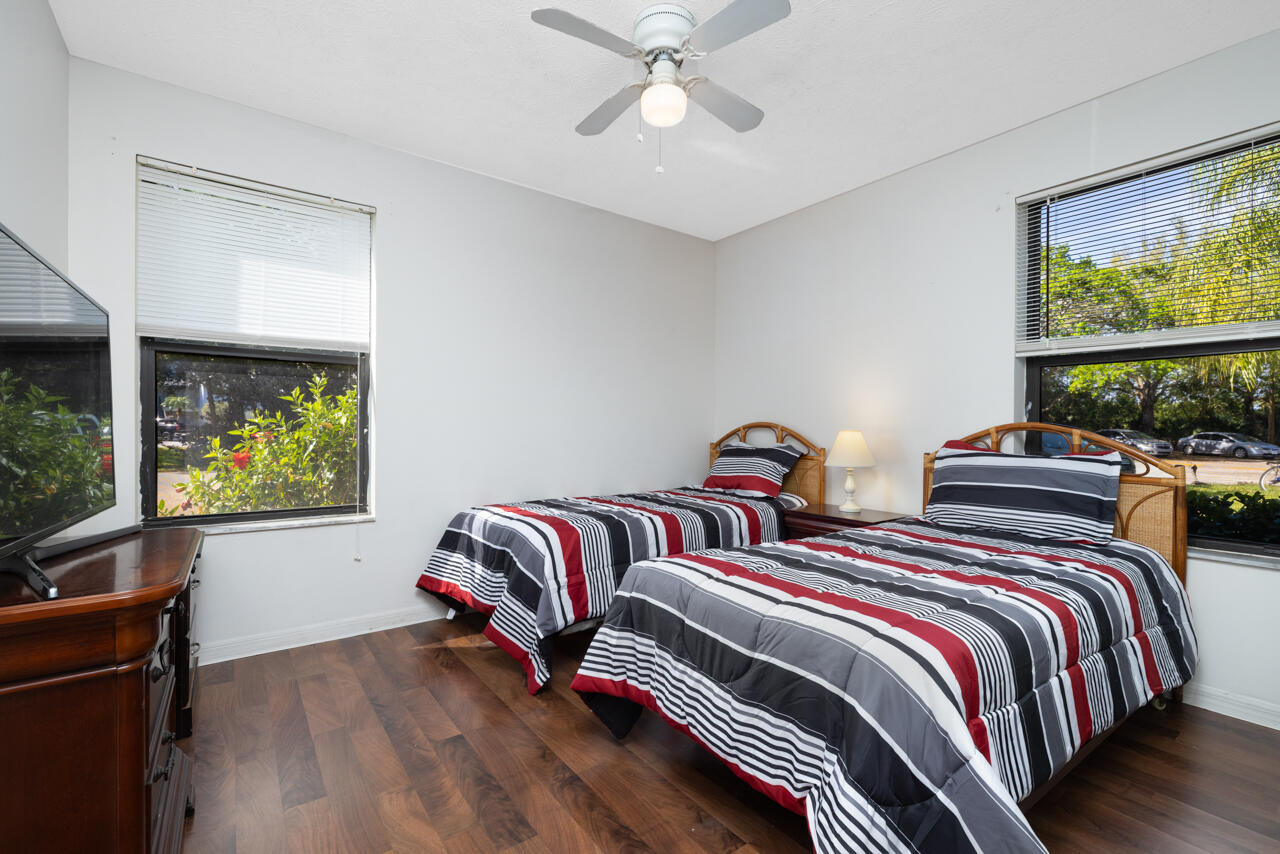 FAIRWAY PALMS CONDO - Residential