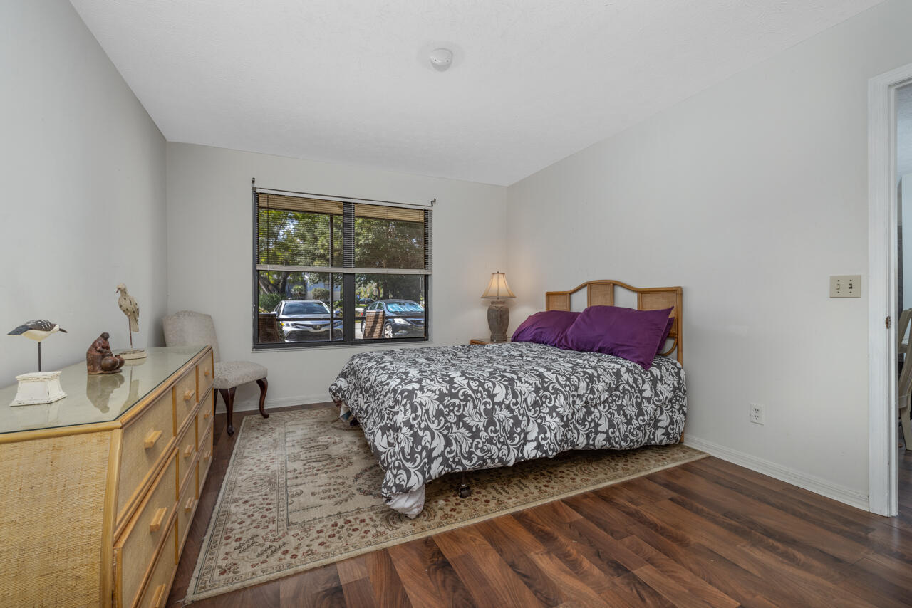 FAIRWAY PALMS CONDO - Residential