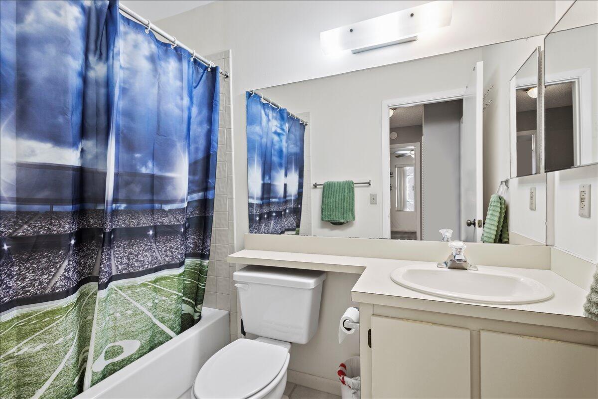 SABAL RIDGE CONDO - Residential