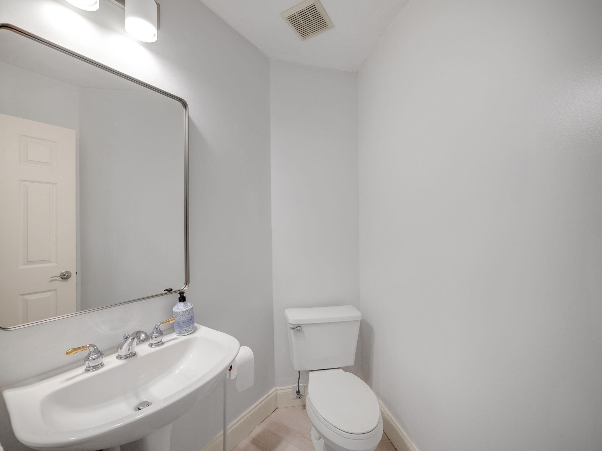 BALLENISLES - Residential Lease