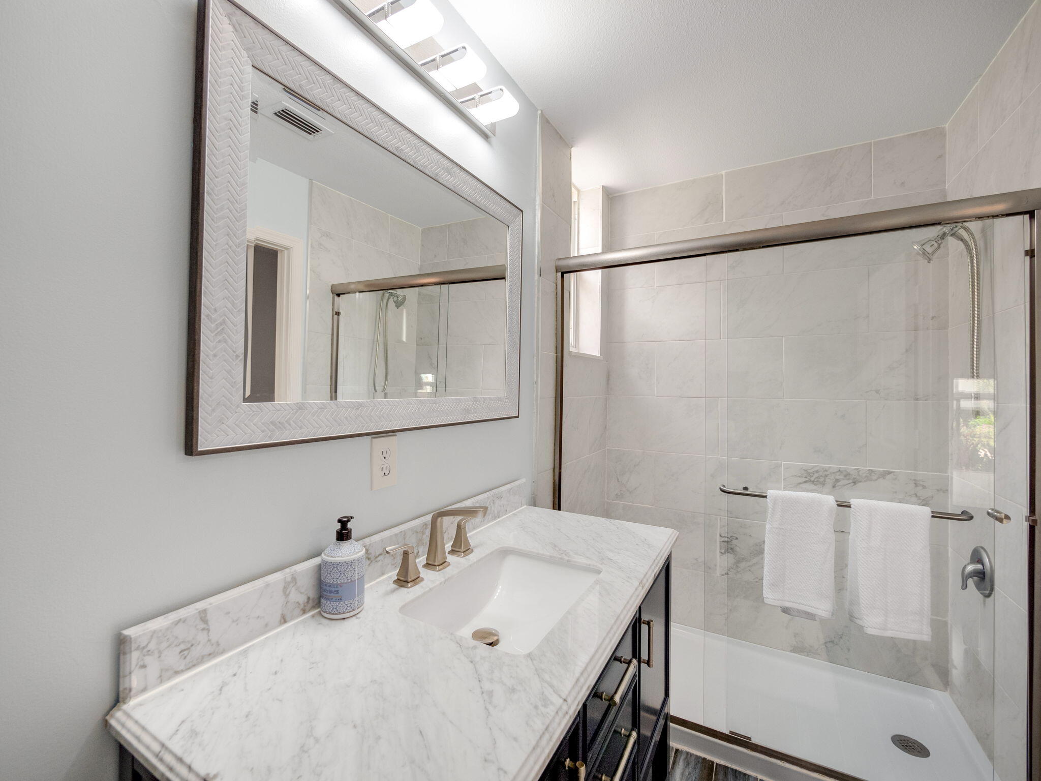 BALLENISLES - Residential Lease