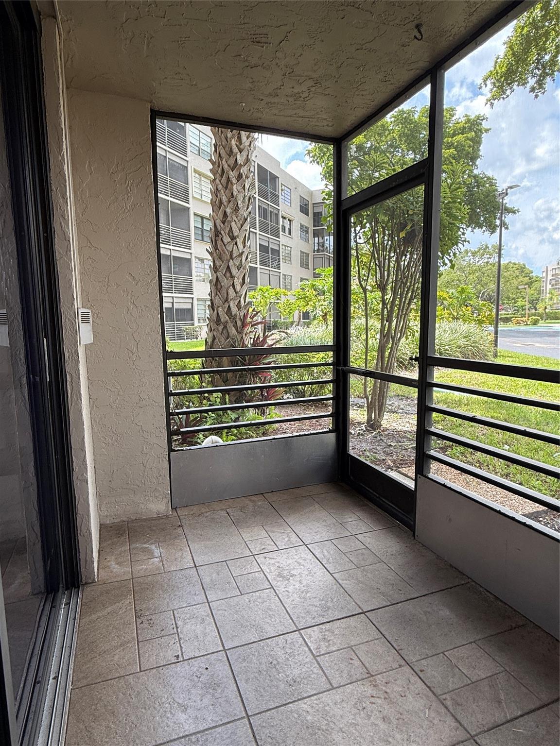 Colony Point 5 Condo - Residential